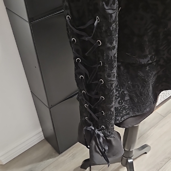 DISNEY Black Velvet Jacket - Picture 2 of 6